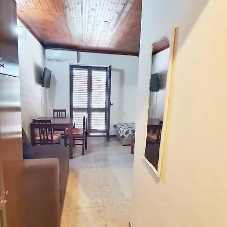 Vojinovic * Budva